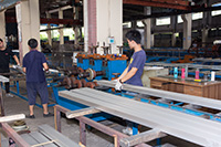 铝型材挤压质量和产量的优化与提高