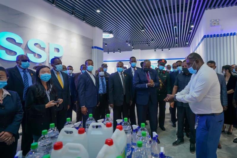 埃塞俄比亚总理阿比携苏丹军事委员会*布尔汉莅临三圣药业参观访问
