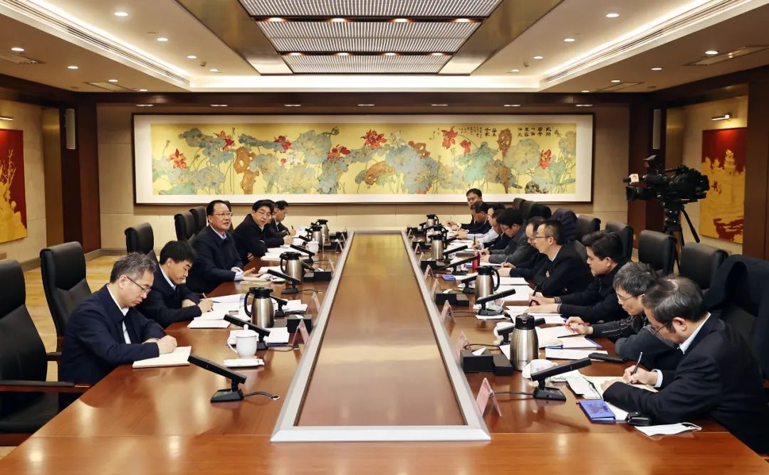 杨漾博士参加省政府《政府工作报告》征求意见建议座谈会